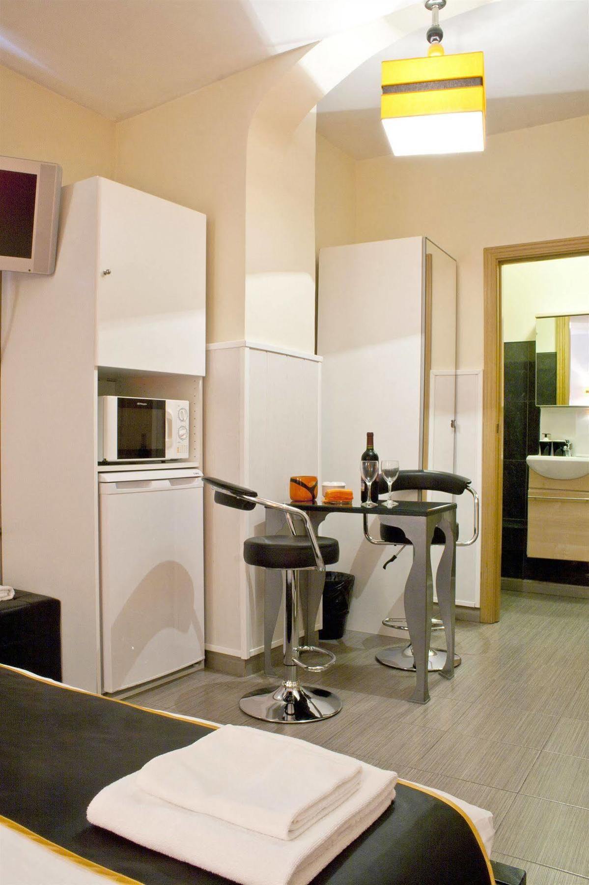 Hostal Oxum Madri Quarto foto